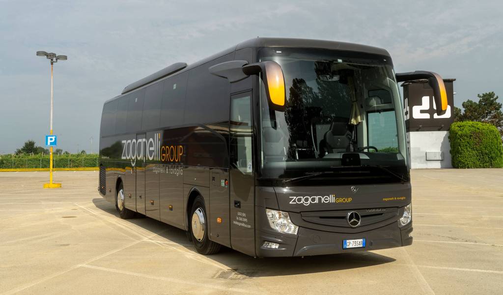 Foto Autobus Zaganelli Group sezione noleggio